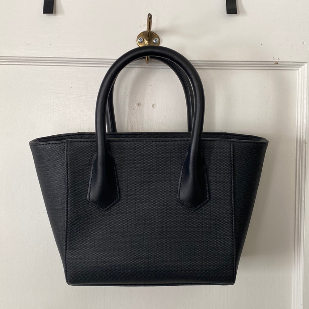 Petit Dagne Dover tote. Excellent for organizing and holds a lot for its size.